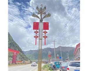 乌恰抱箍太阳能路灯生产厂家